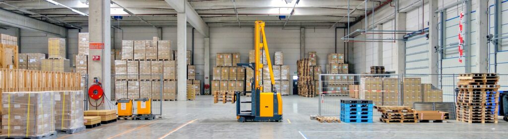 Warehouse AMRs - Storage Solutions Inc.