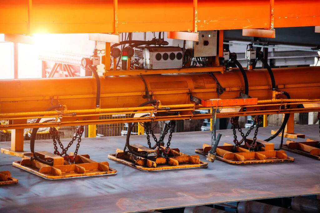 Overhead crane - Storage Solutions Inc.